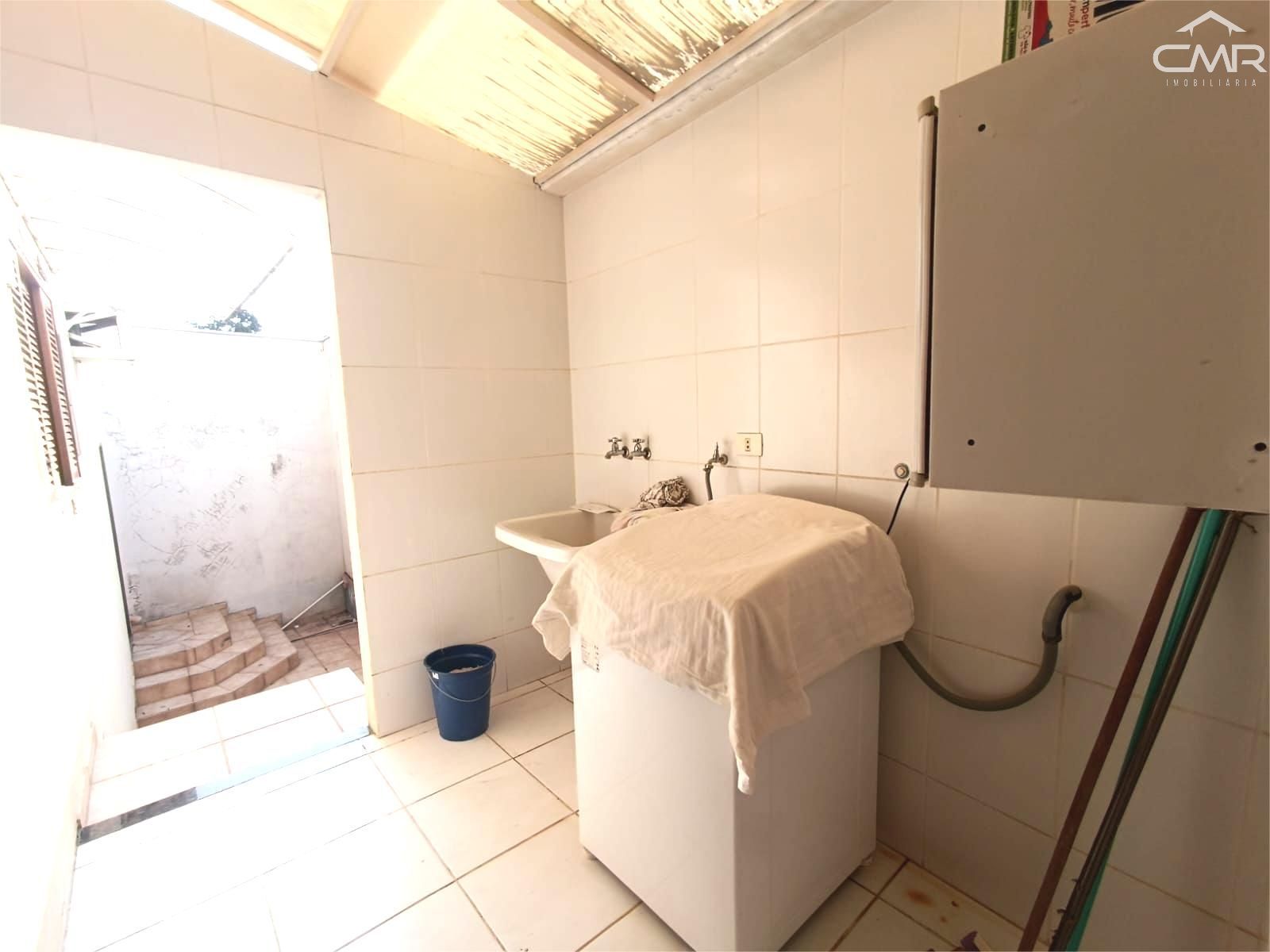 Casa de Condomínio à venda com 3 quartos, 321m² - Foto 31