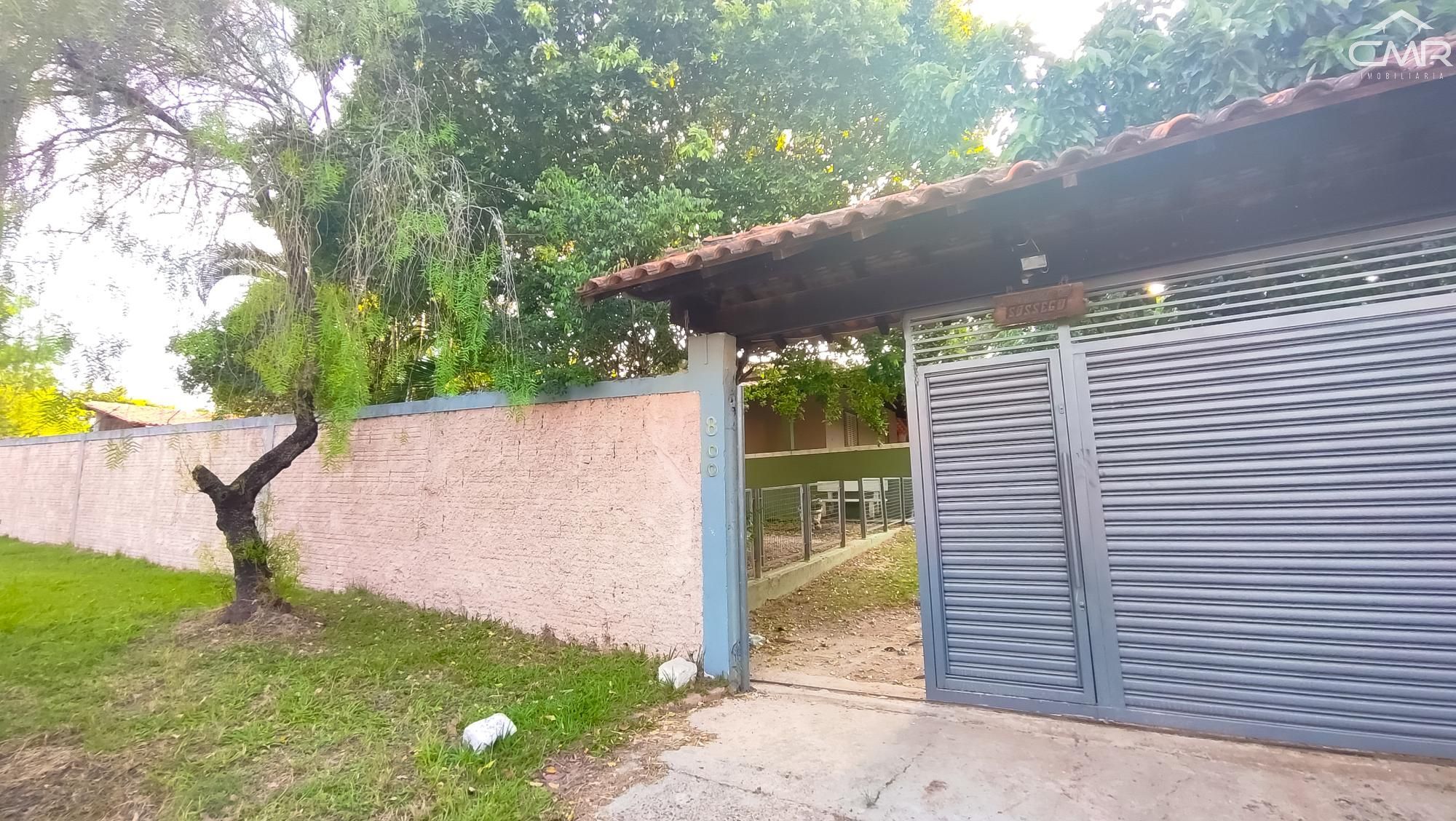 Chácara à venda com 3 quartos, 200m² - Foto 2