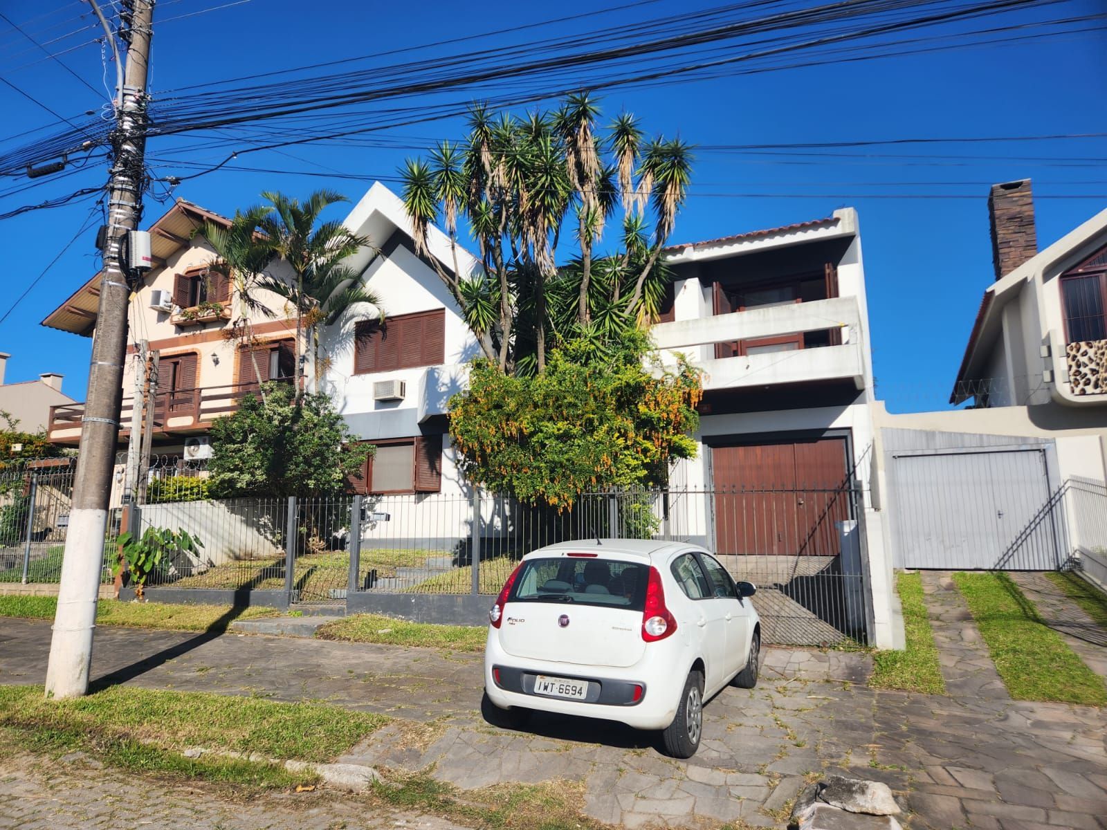 Amplo sobrado na parte alta da Colina do Sol
