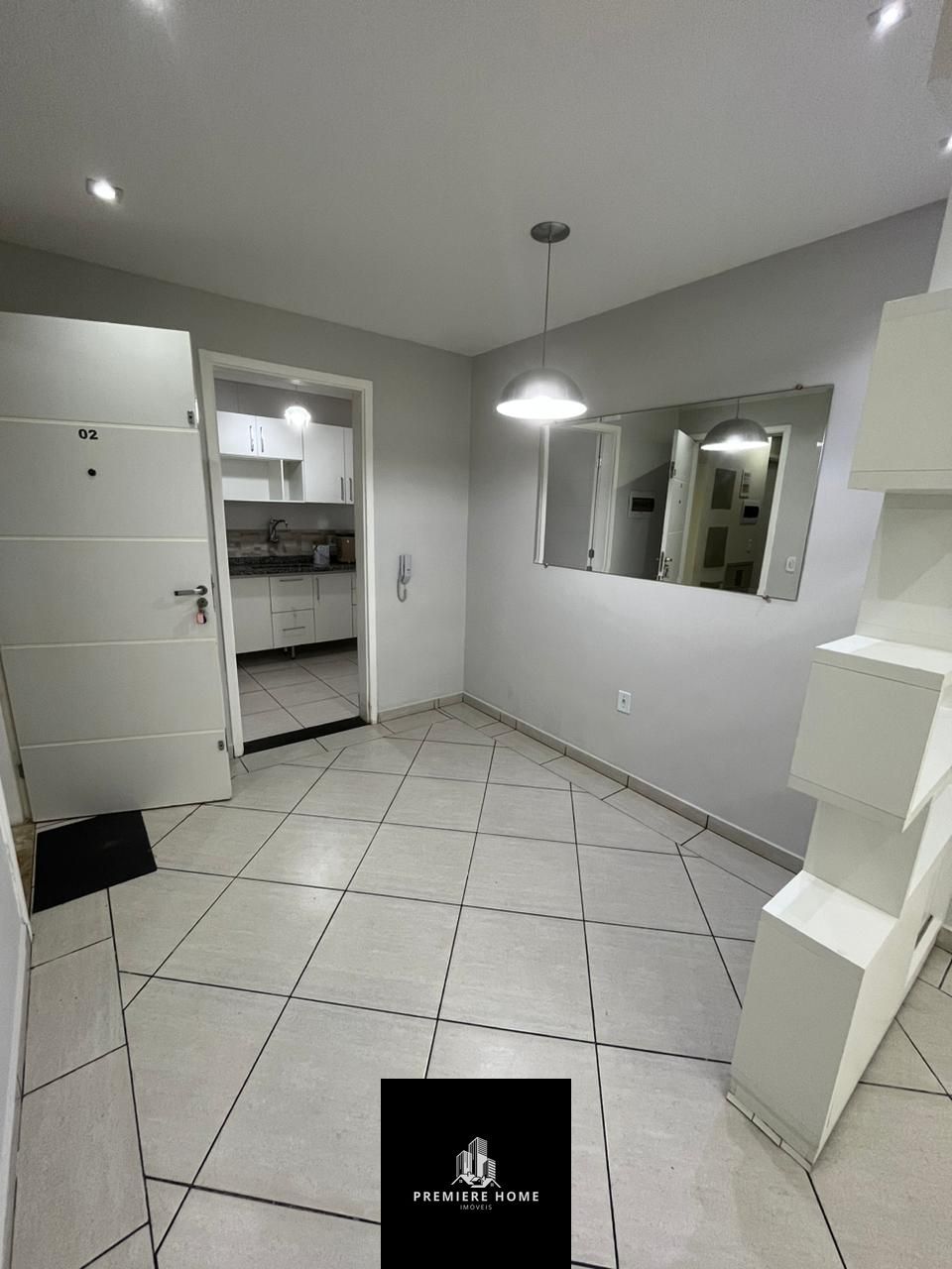 Apartamento à venda com 2 quartos, 64m² - Foto 2