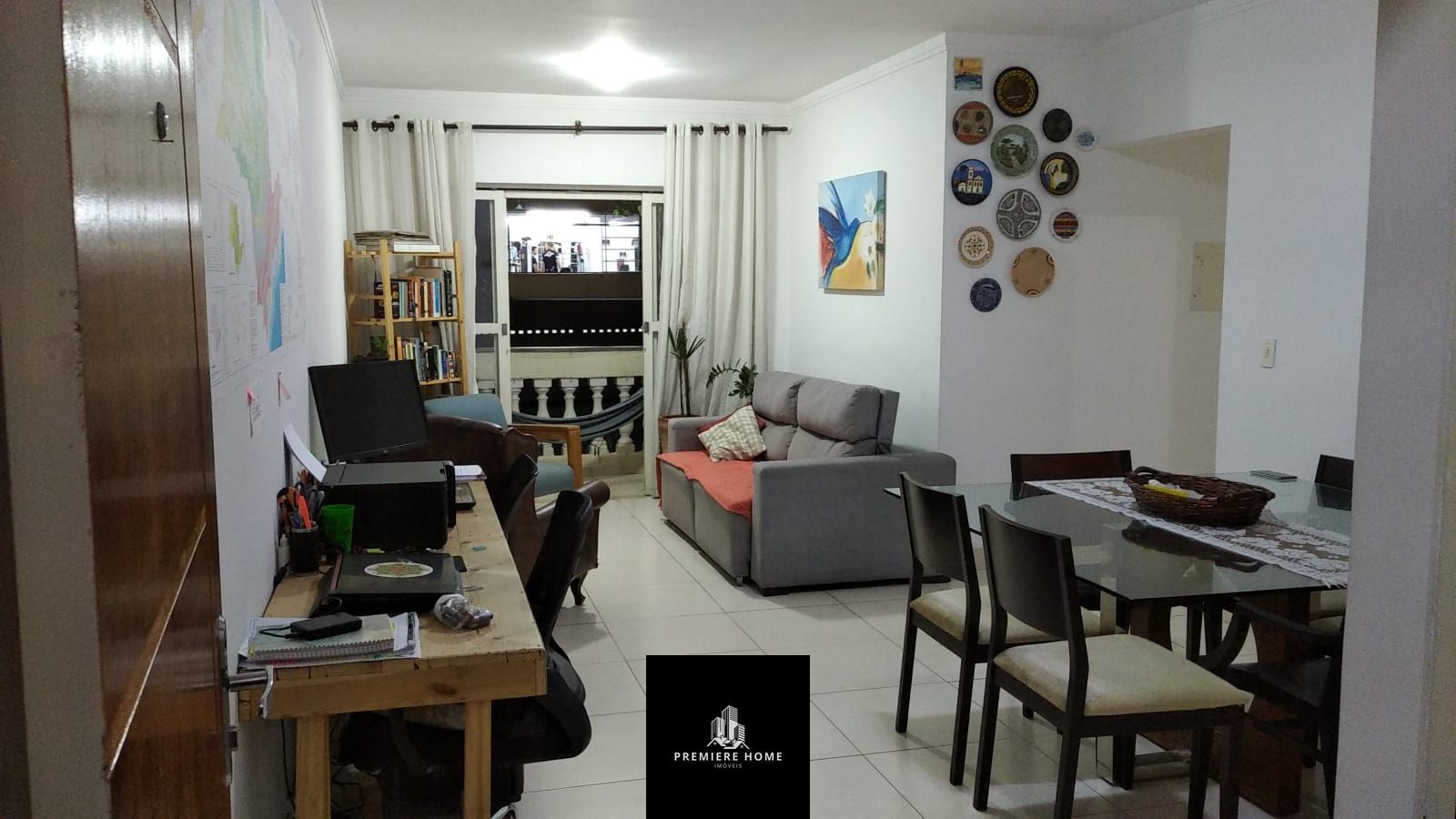 Apartamento à venda com 3 quartos, 93m² - Foto 2