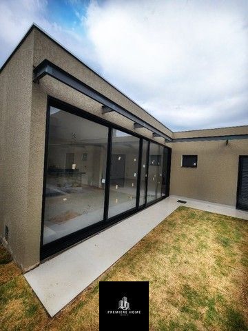 Casa de Condomínio à venda com 3 quartos, 250m² - Foto 6