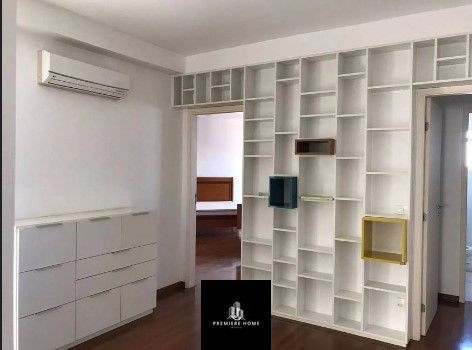 Apartamento à venda com 3 quartos, 196m² - Foto 9