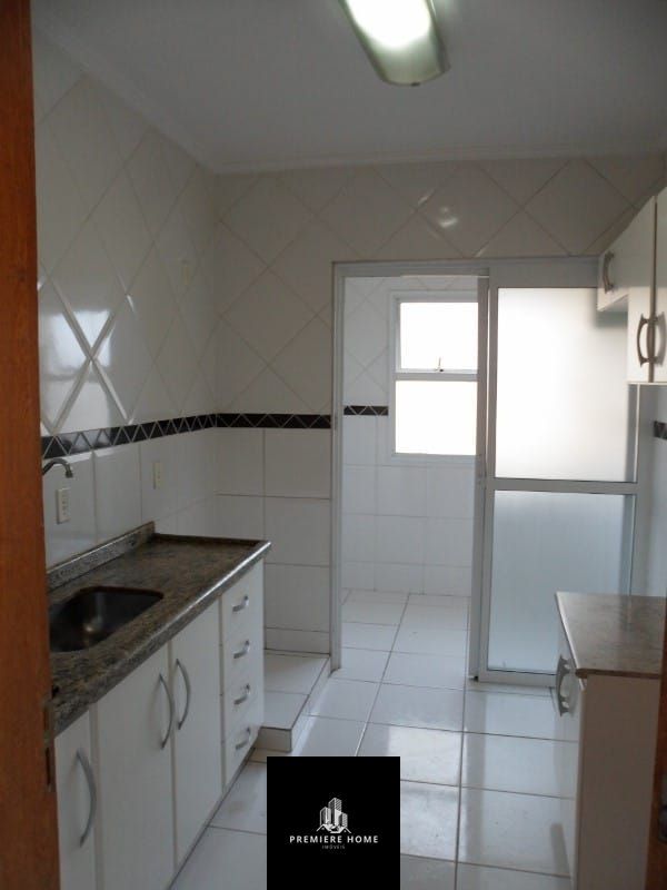 Apartamento à venda com 2 quartos, 63m² - Foto 2