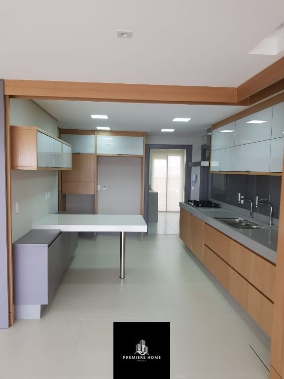 Apartamento à venda com 3 quartos, 215m² - Foto 8