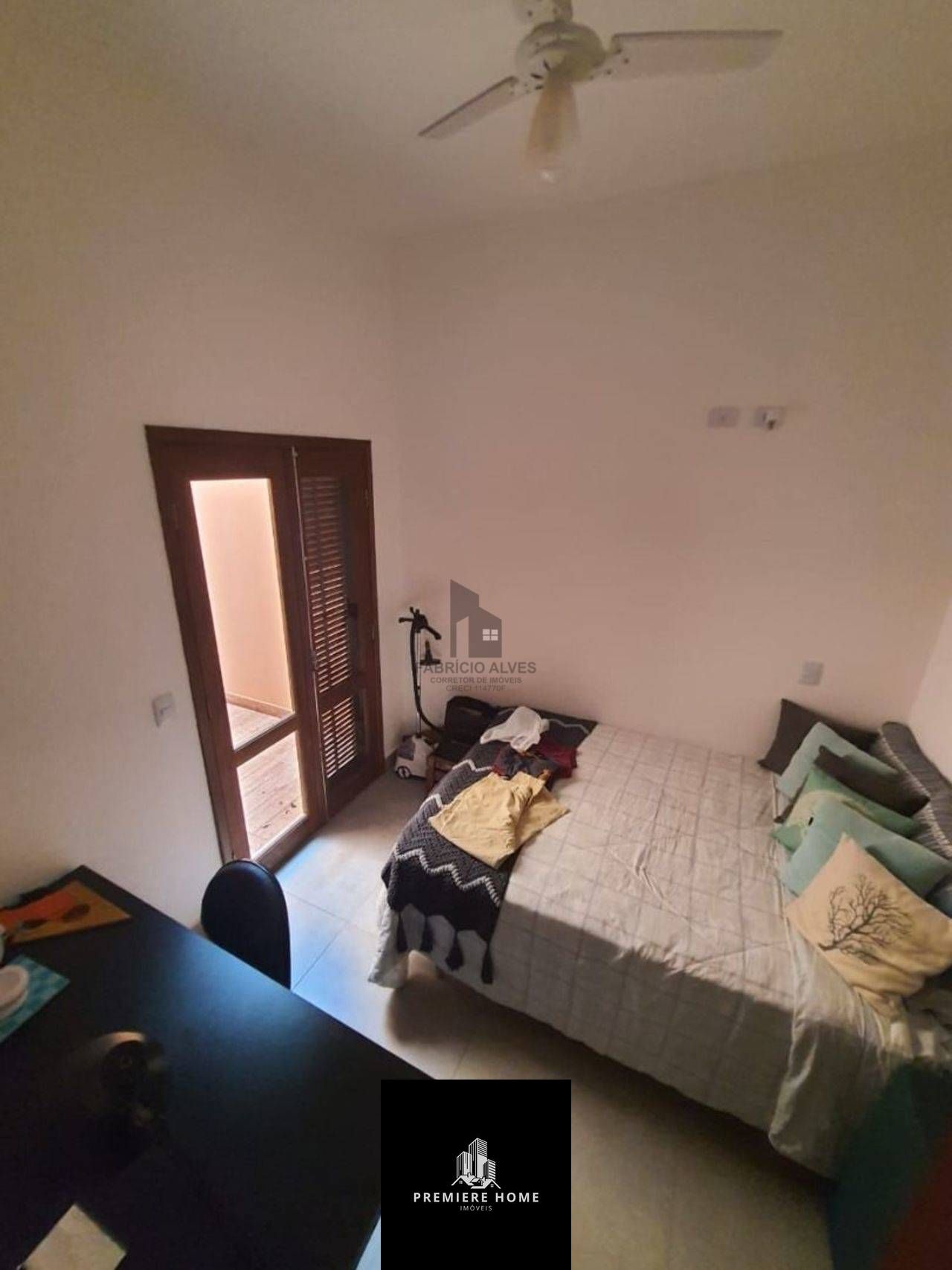 Casa à venda com 3 quartos, 290m² - Foto 11