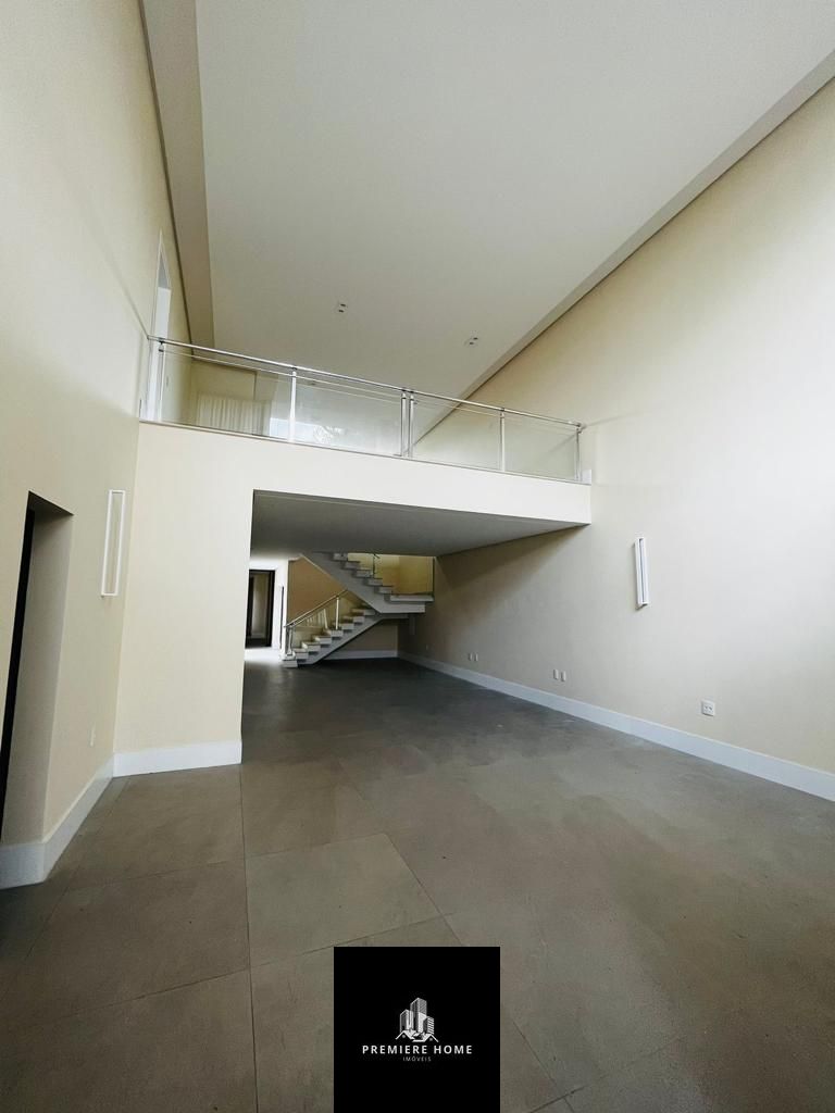 Casa de Condomínio para alugar com 4 quartos, 320m² - Foto 1