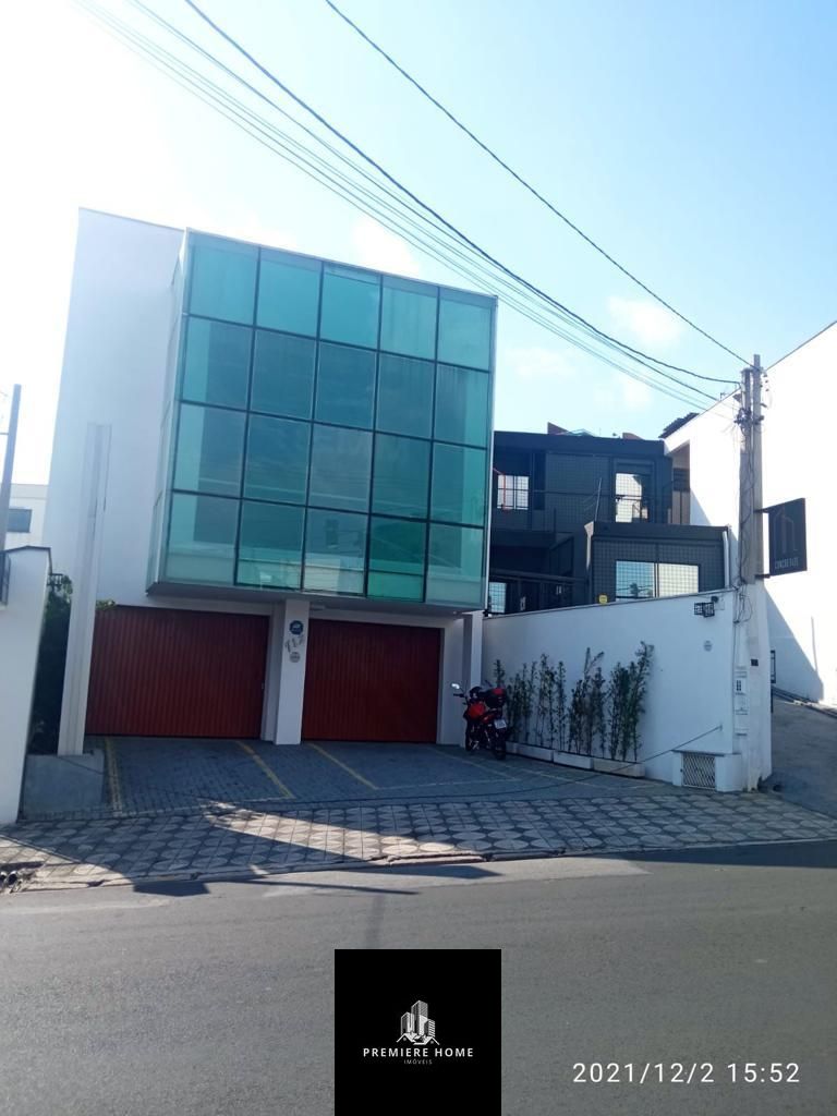 Conjunto Comercial-Sala para alugar com 4 quartos, 440m² - Foto 1