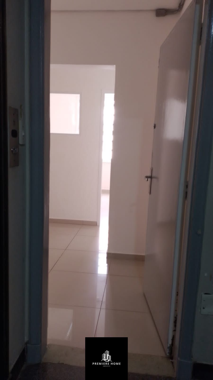 Conjunto Comercial-Sala para alugar com 3 quartos, 100m² - Foto 2