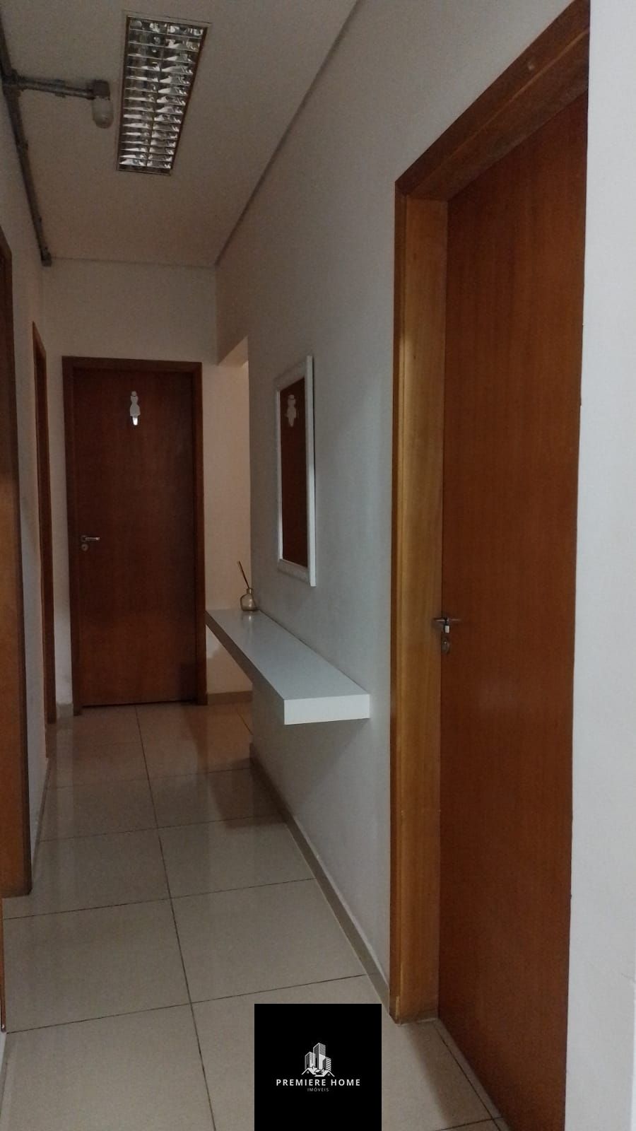 Conjunto Comercial-Sala para alugar com 3 quartos, 100m² - Foto 1