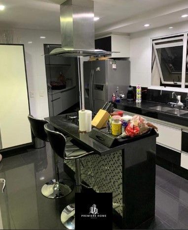 Apartamento para alugar com 3 quartos, 196m² - Foto 4