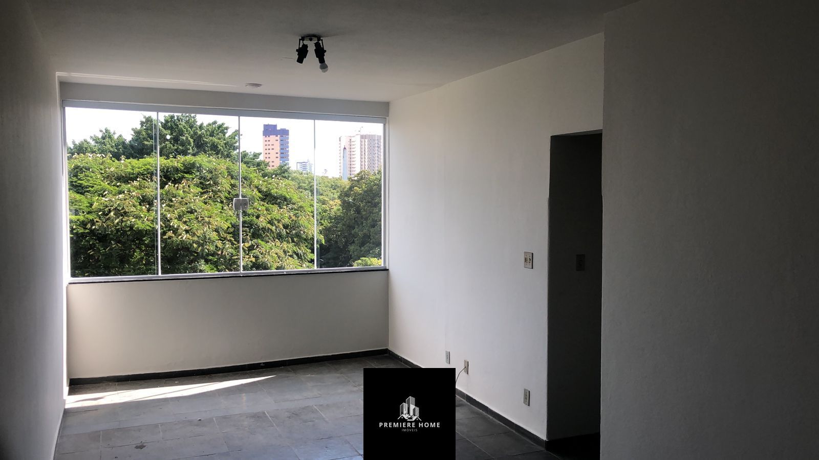 Apartamento à venda com 2 quartos, 80m² - Foto 5