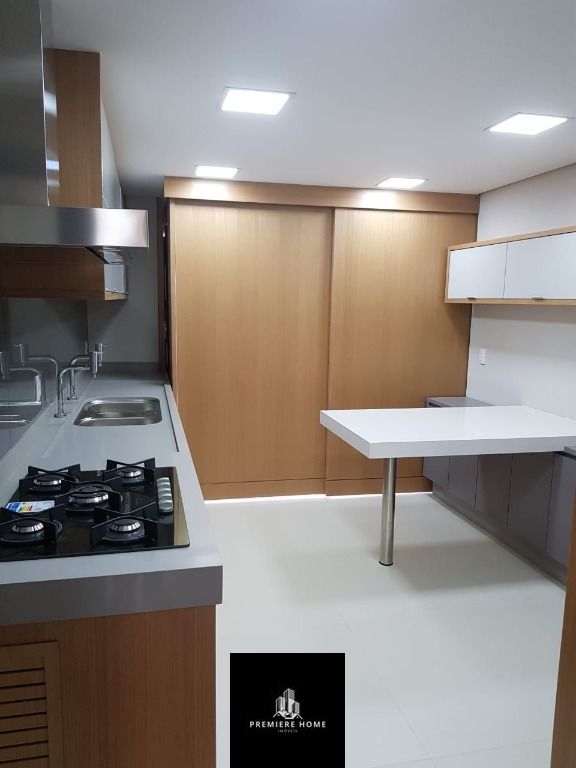 Apartamento à venda com 3 quartos, 215m² - Foto 7