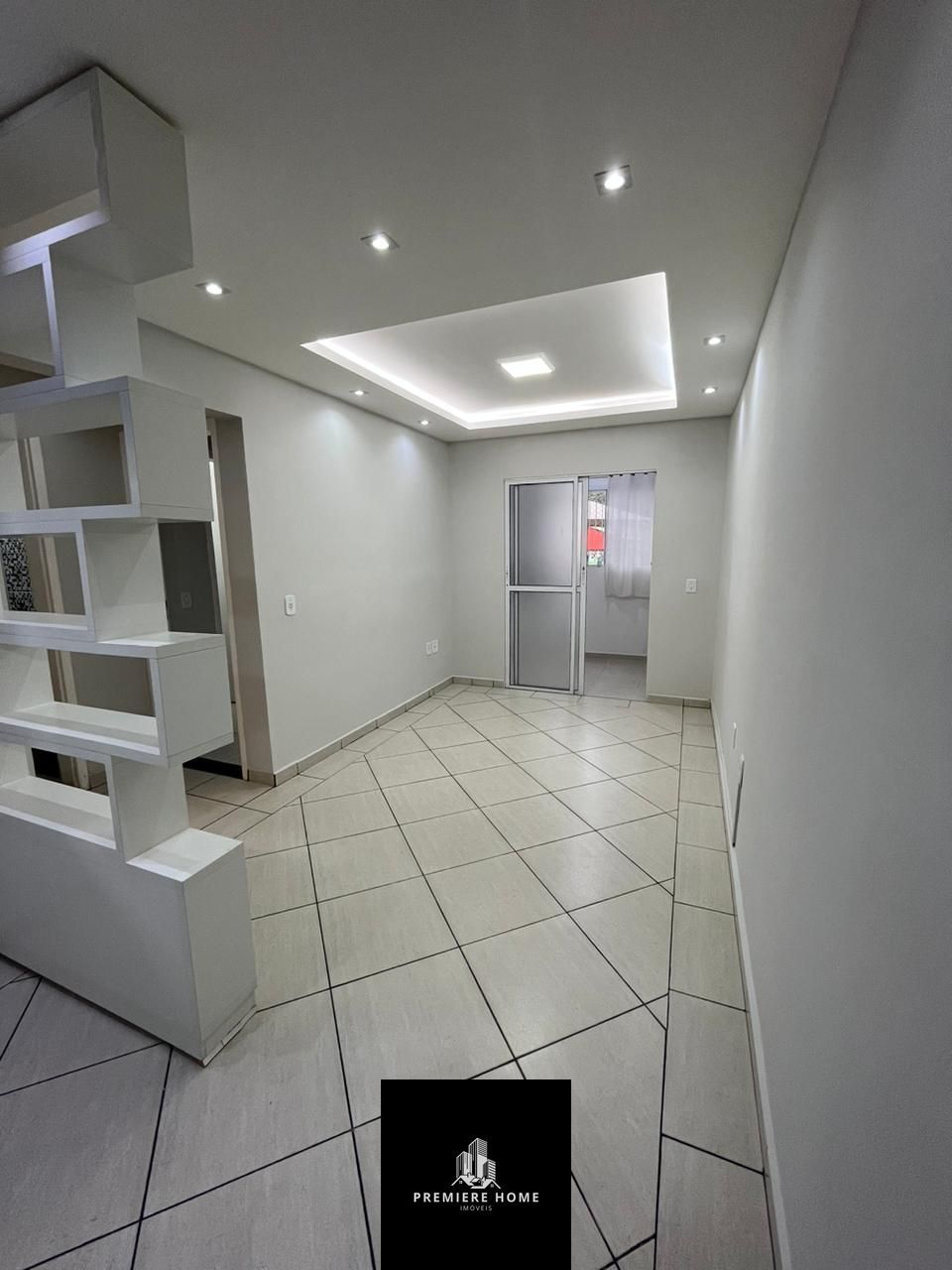 Apartamento à venda com 2 quartos, 64m² - Foto 1