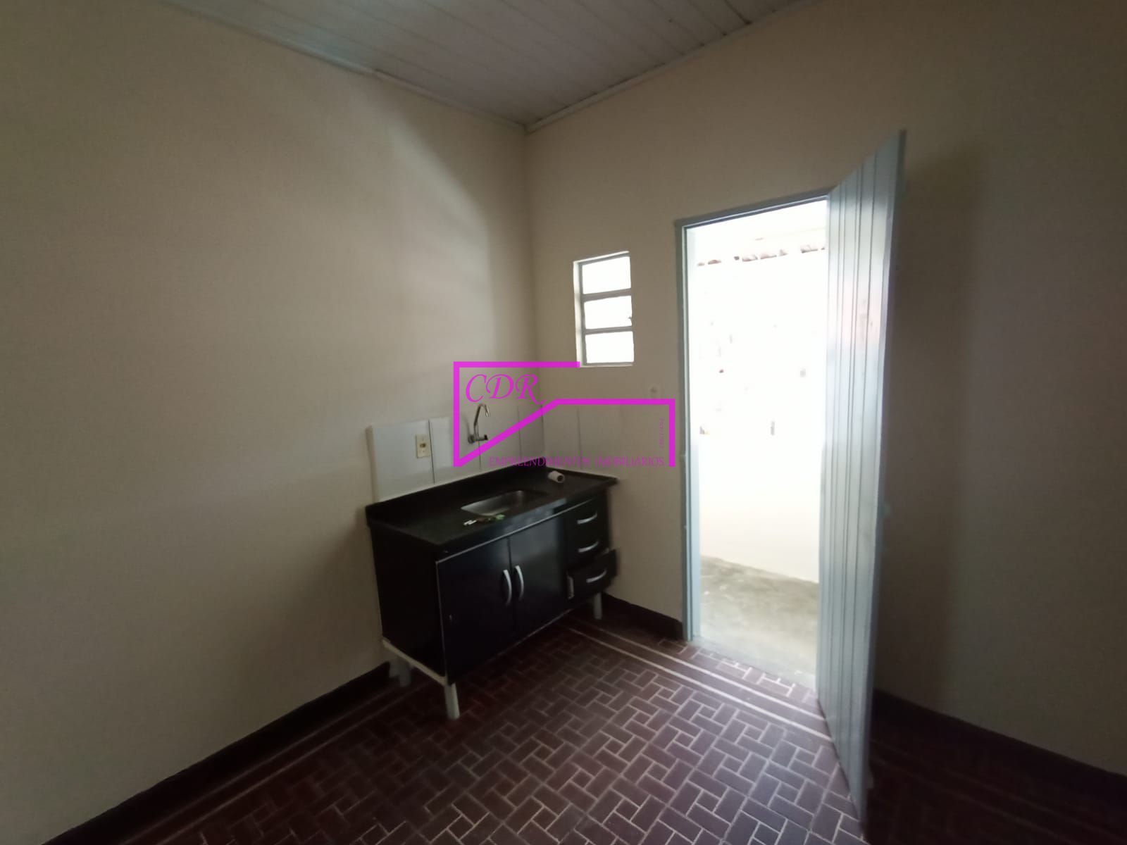 Casa para alugar com 2 quartos, 80m² - Foto 11