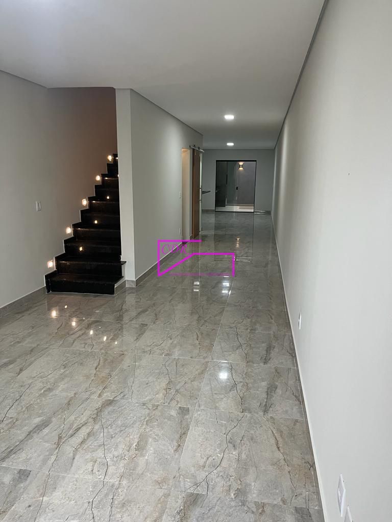 Sobrado, 3 quartos, 237 m² - Foto 2
