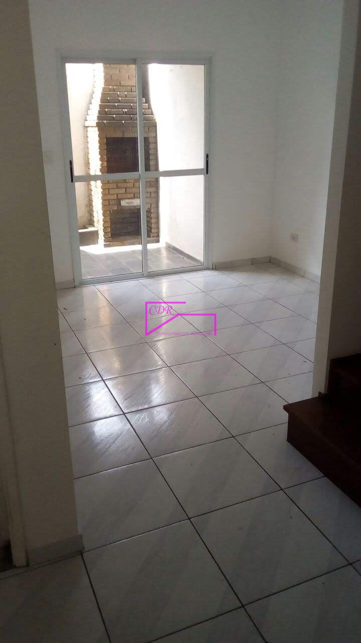 Sobrado para alugar com 3 quartos, 84m² - Foto 2