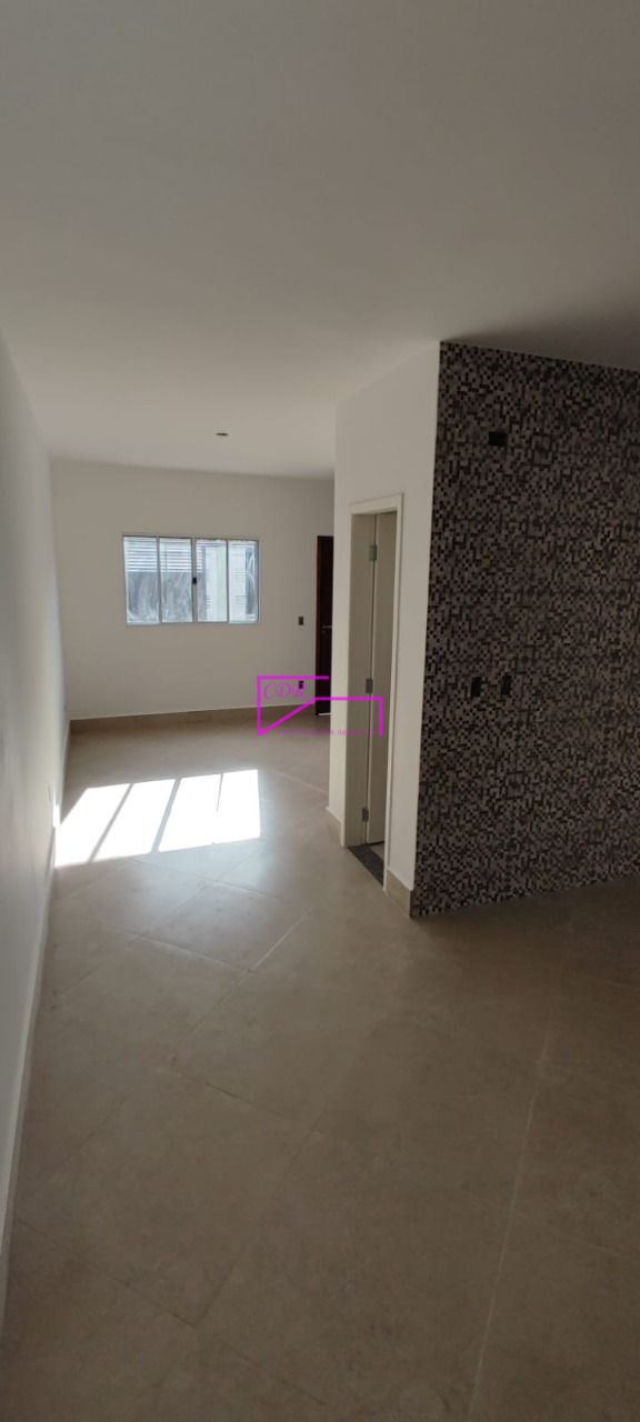 Sobrado à venda com 2 quartos, 64m² - Foto 1