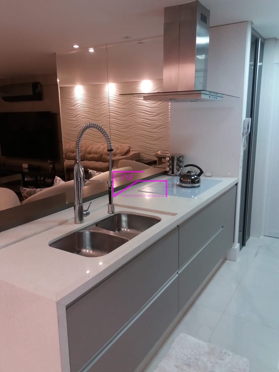 Apartamento à venda com 2 quartos, 102m² - Foto 14