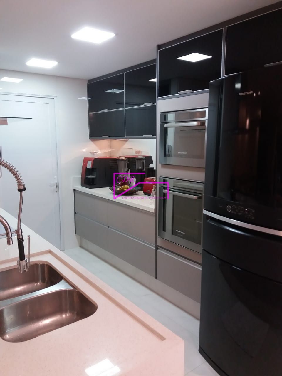 Apartamento à venda com 2 quartos, 102m² - Foto 16