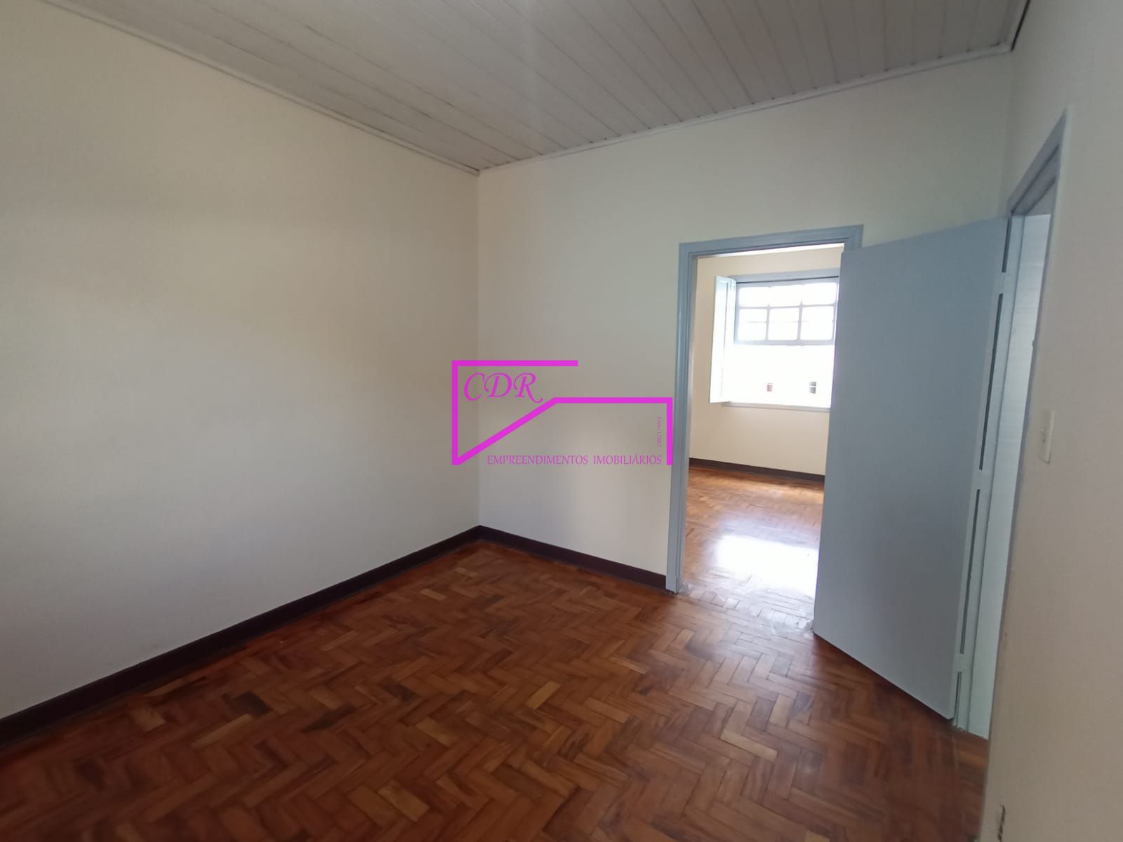 Casa para alugar com 2 quartos, 80m² - Foto 32