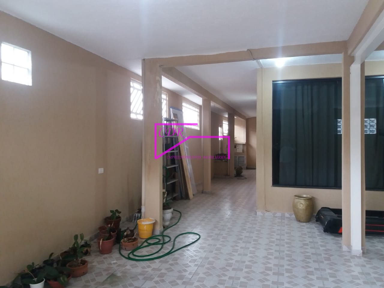 Sobrado à venda com 3 quartos, 400m² - Foto 2