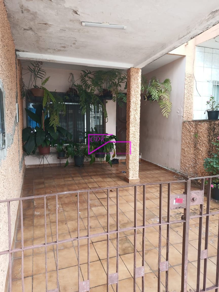 Sobrado à venda com 3 quartos, 120m² - Foto 1