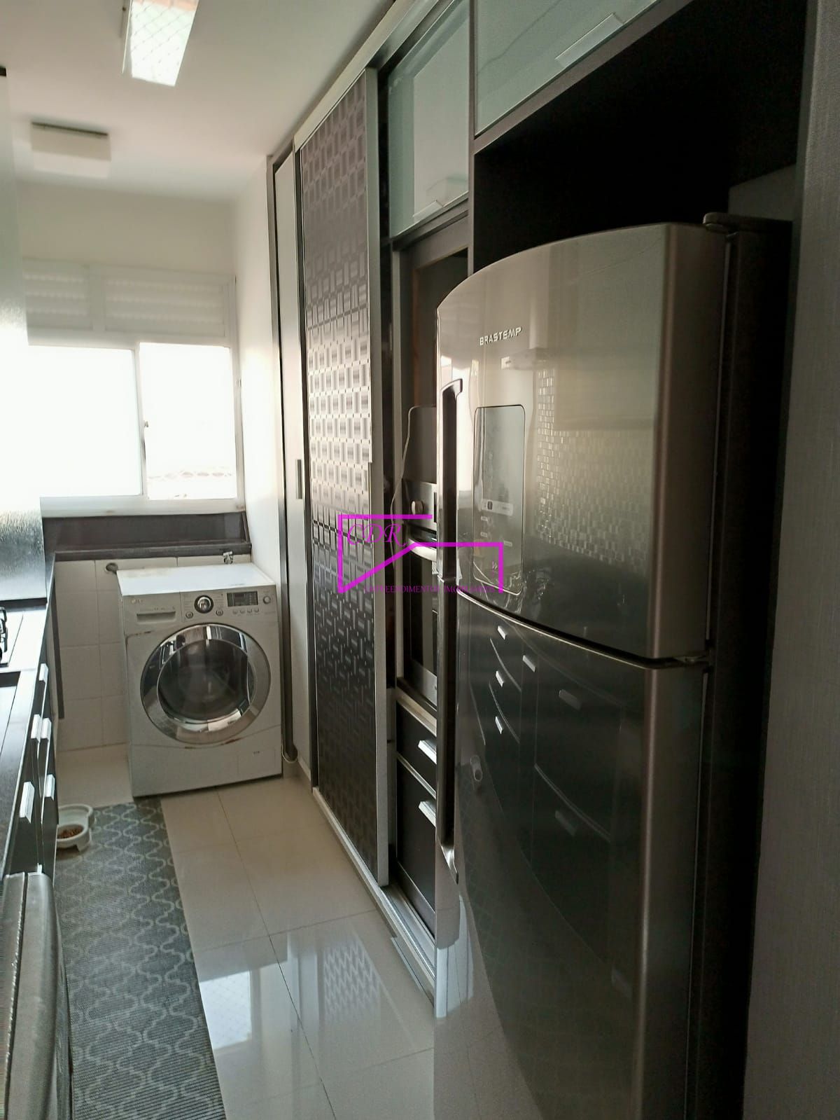 Apartamento à venda com 2 quartos, 57m² - Foto 2