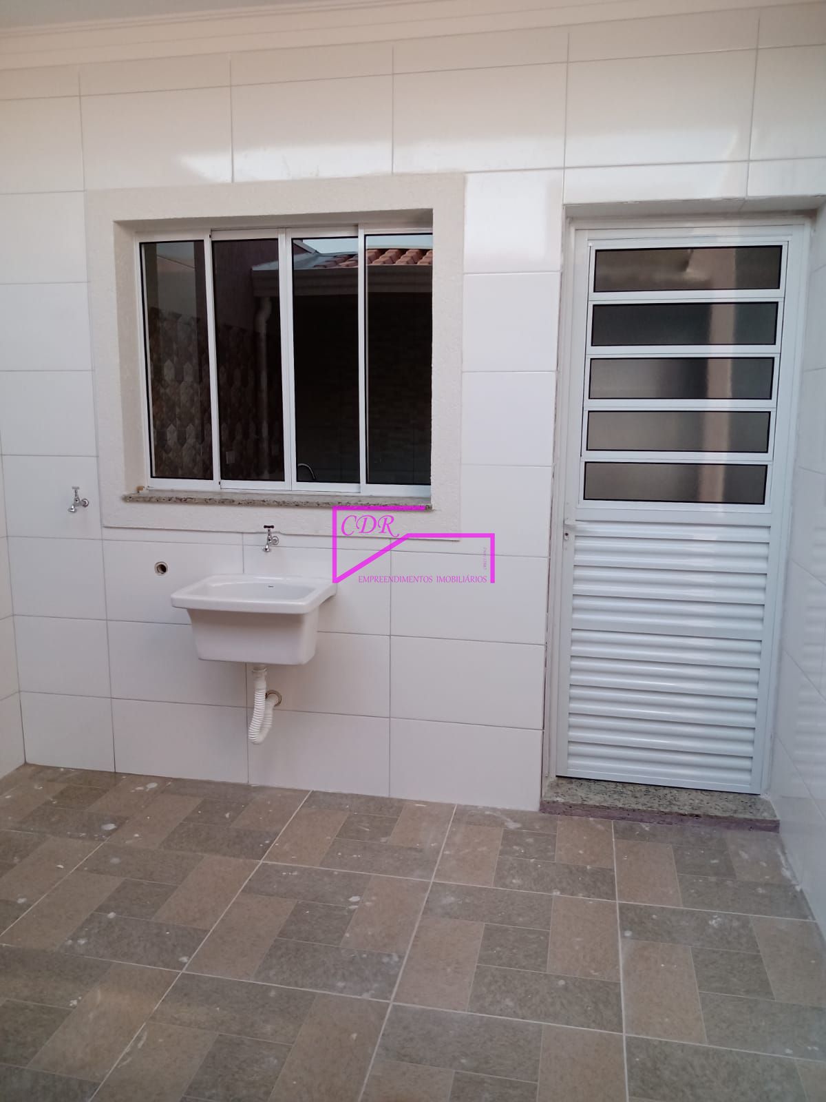 Sobrado à venda com 3 quartos, 100m² - Foto 5