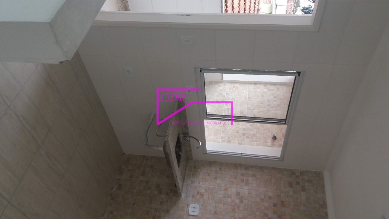 Casa à venda com 2 quartos, 63m² - Foto 8