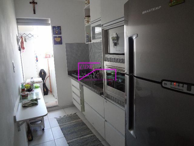 Apartamento à venda com 3 quartos, 65m² - Foto 3