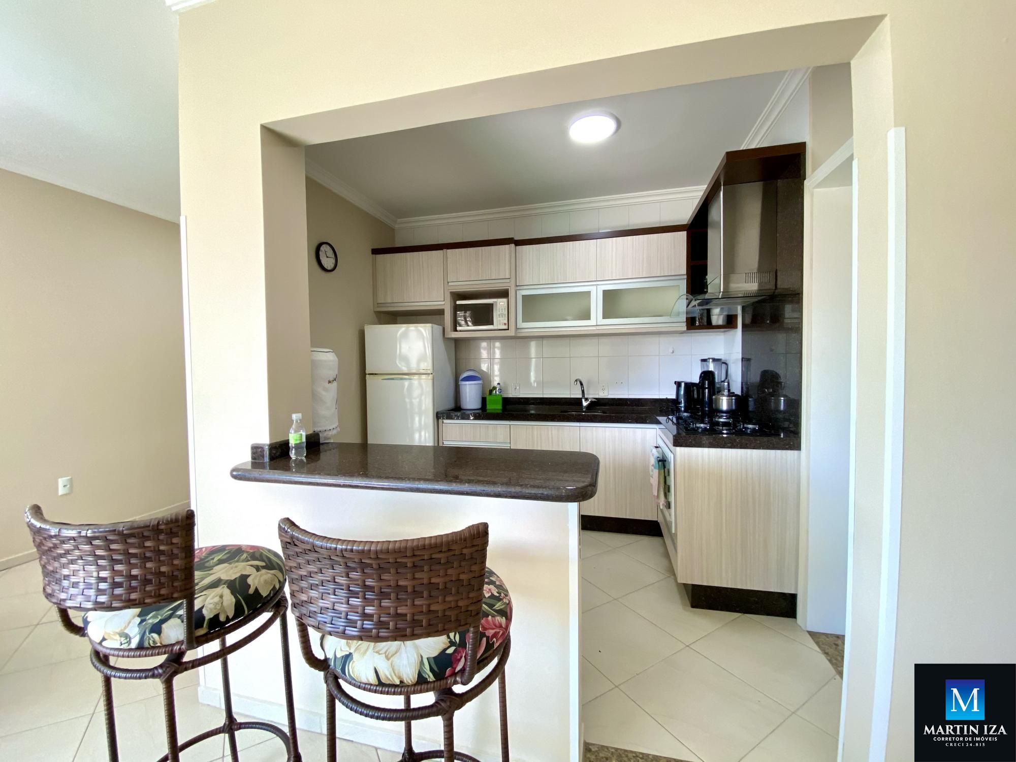 Apartamento com 3 Dormitórios para alugar, 110 m² por R$ 550,00