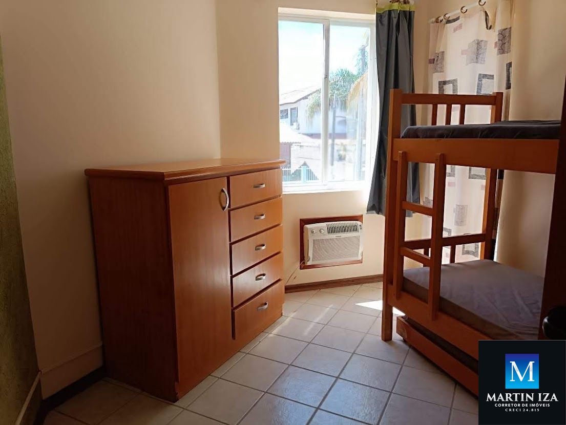 Casa com 2 Dormitórios para alugar, 65 m² por R$ 200,00