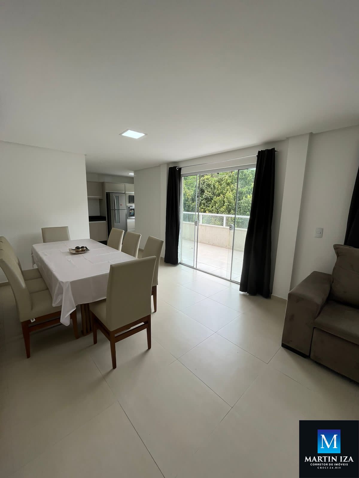 Cobertura com 3 Dormitórios para alugar, 170 m² por R$ 800,00