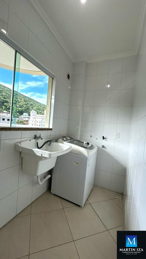 Apartamento com 3 Dormitórios para alugar, 119 m² por R$ 700,00
