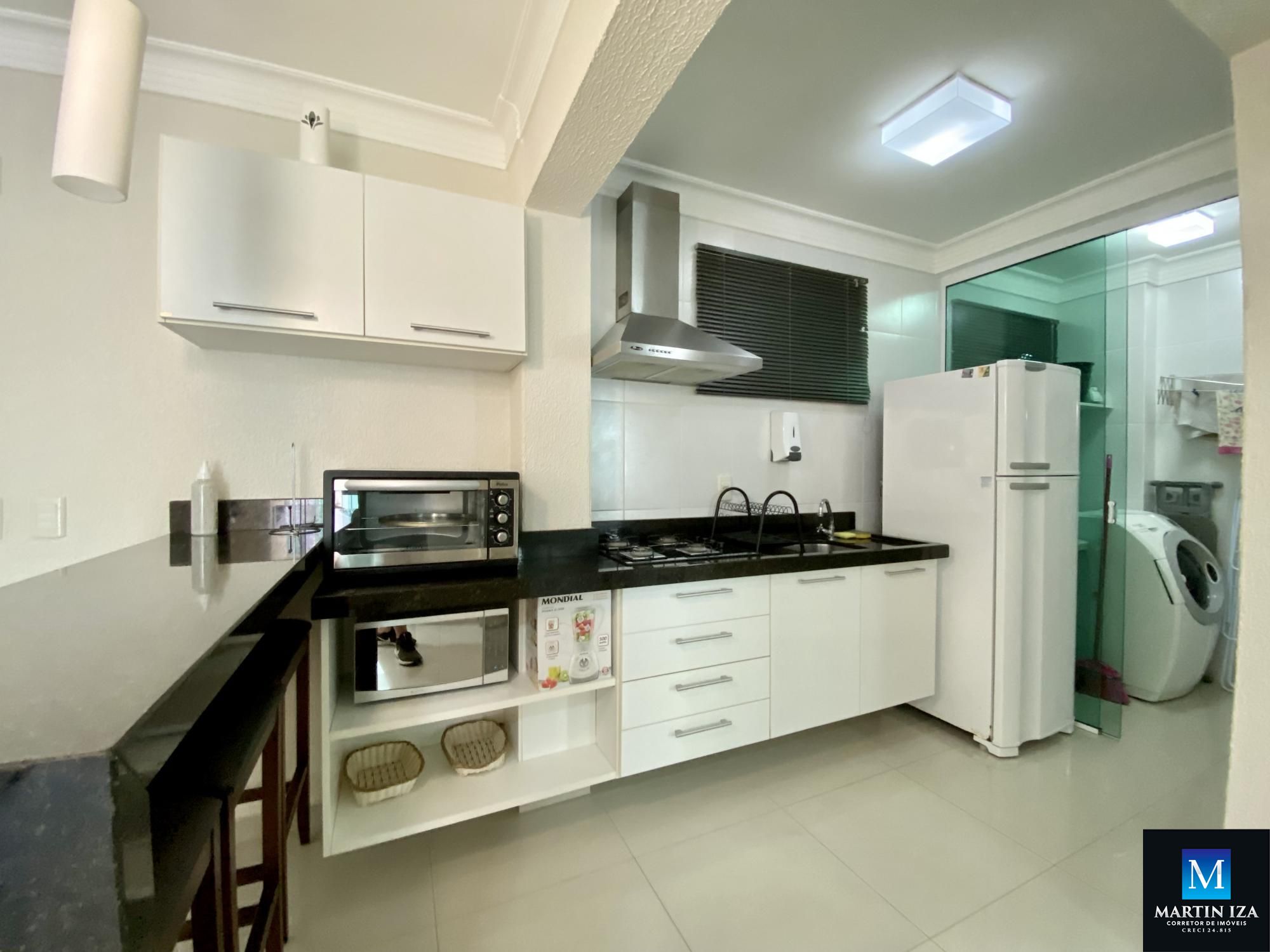 Apartamento com 1 Dormitórios para alugar, 45 m² por R$ 300,00