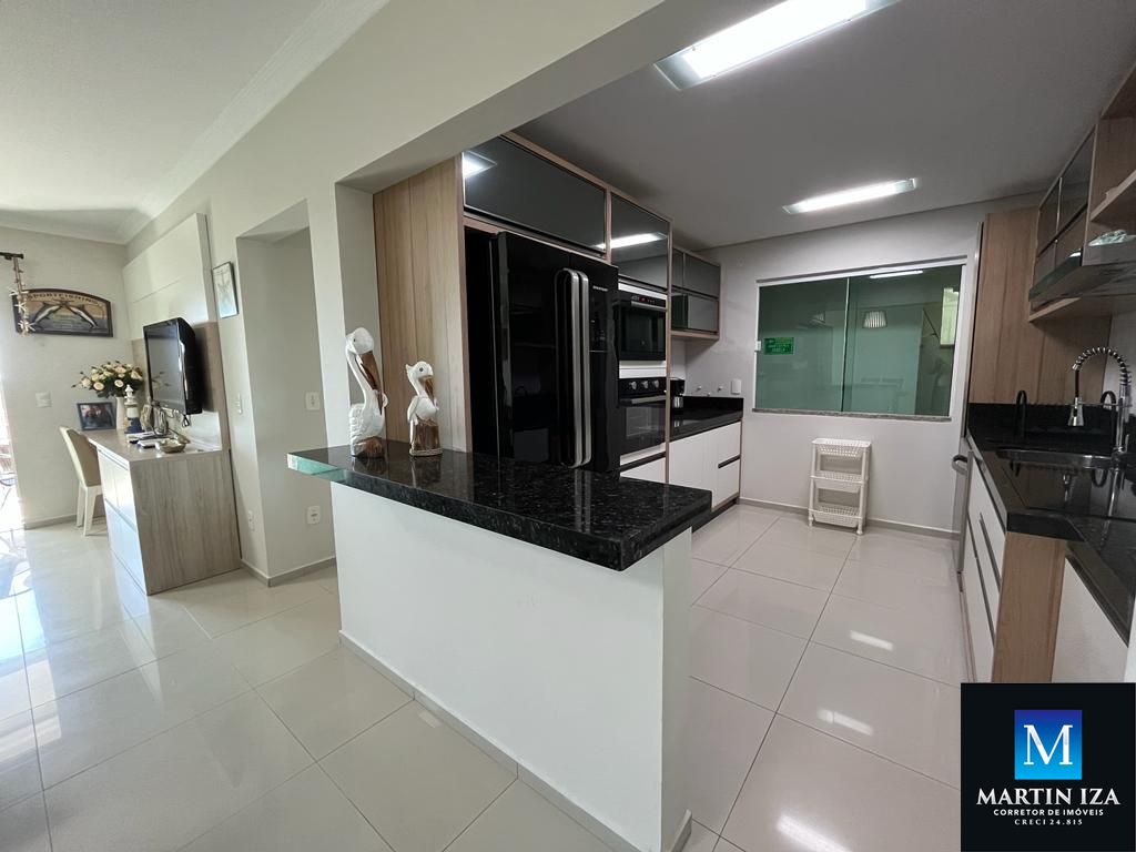 Apartamento com 3 Dormitórios para alugar, 100 m² por R$ 700,00