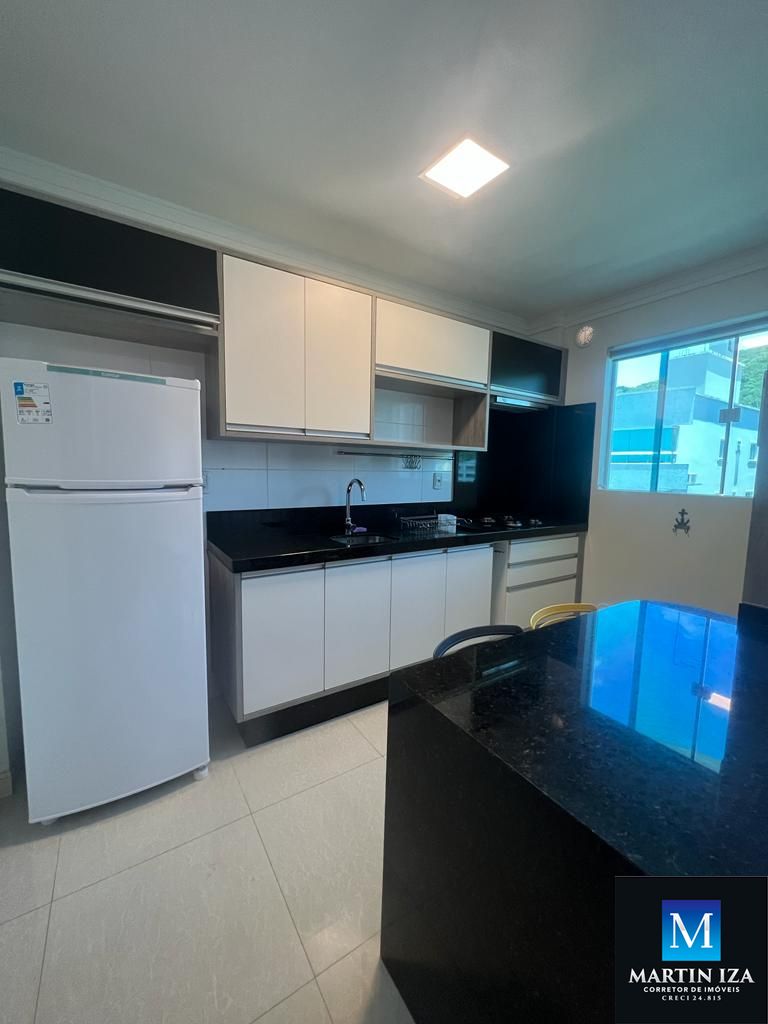 Cobertura com 2 Dormitórios para alugar, 150 m² por R$ 350,00