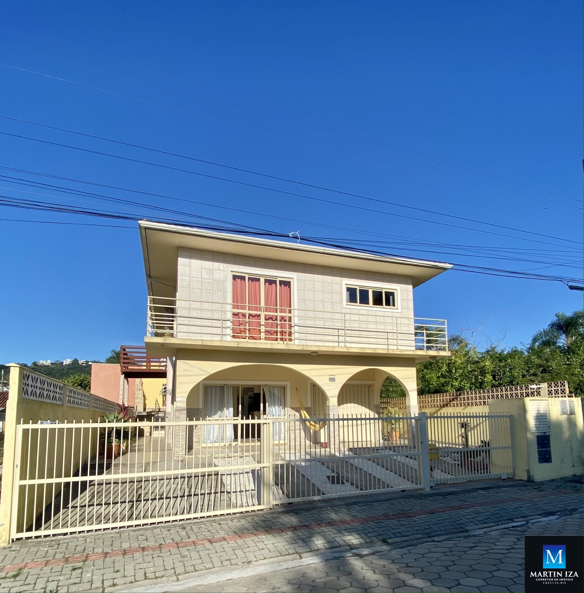 Casa  venda  no Z Amndio - Bombinhas, SC. Imveis