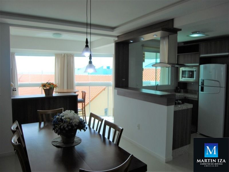 Apartamento com 3 Dormitórios à venda, 143 m² por R$ 1.800.000,00