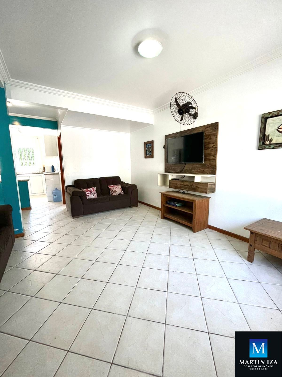 Apartamento com 3 Dormitórios para alugar, 99 m² por R$ 1.000,00