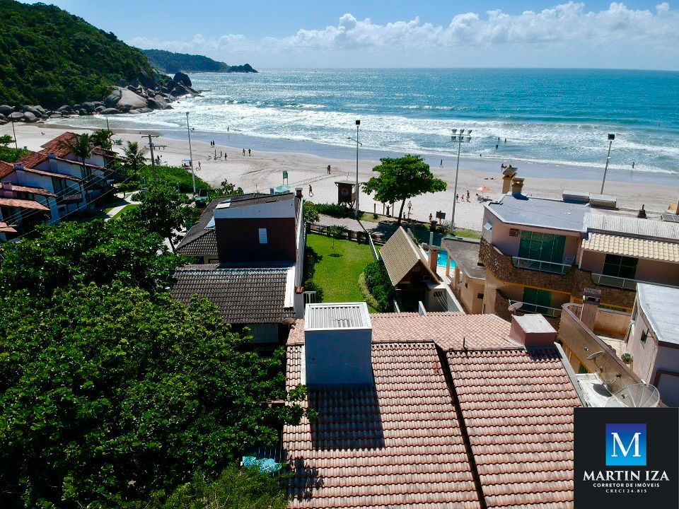 Casa para alugar  no Bombas - Bombinhas, SC. Imveis