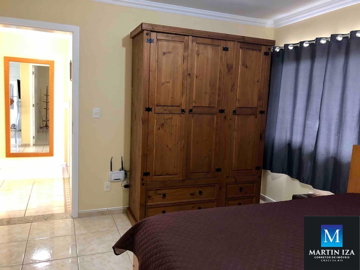 Casa à venda com 6 quartos, 300m² - Foto 15