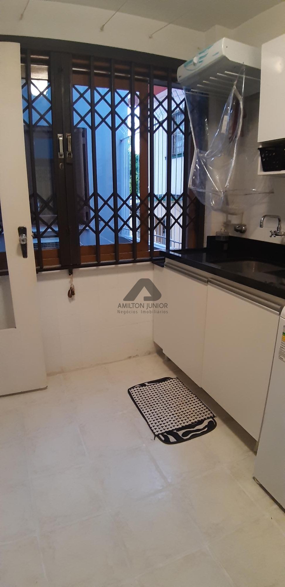 Apartamento à venda com 3 quartos, 109m² - Foto 8