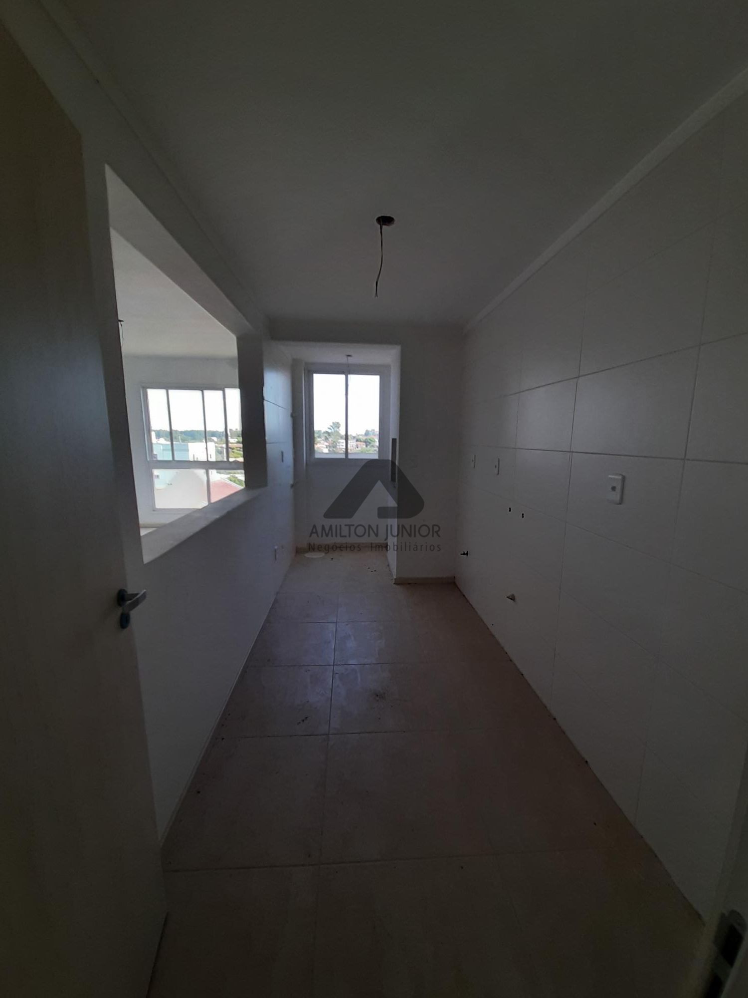 Apartamento à venda com 2 quartos, 73m² - Foto 4