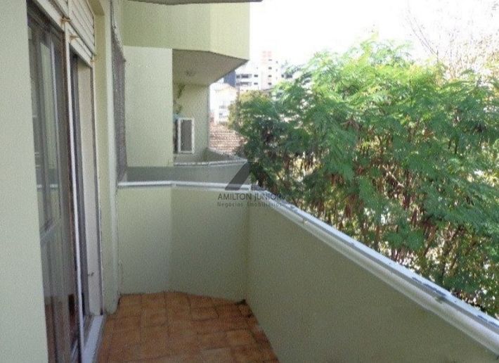 Apartamento à venda com 1 quarto, 38m² - Foto 2