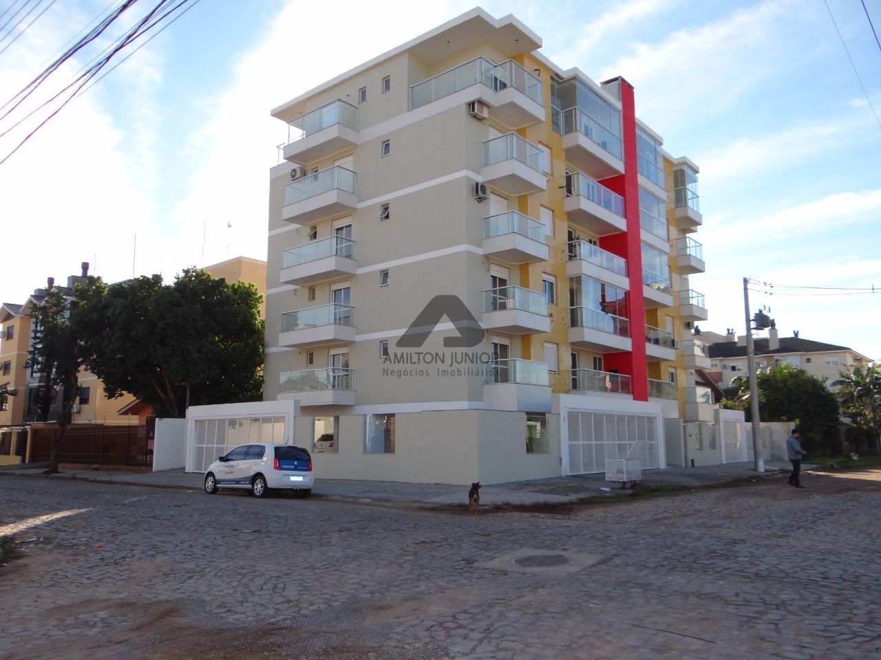 Apartamento à venda com 2 quartos, 61m² - Foto 1