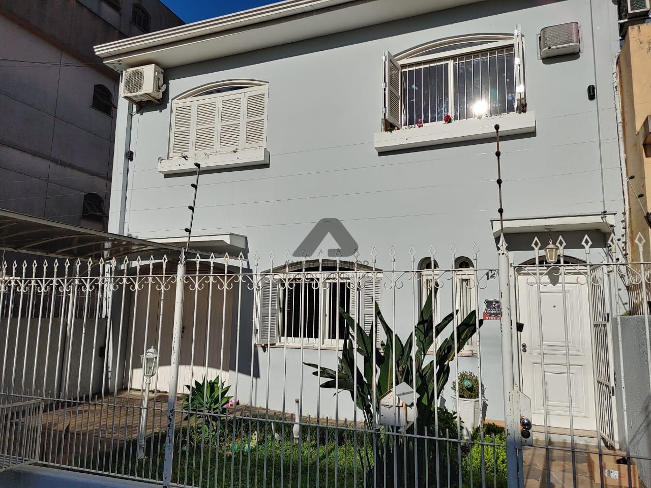 Casa à venda com 3 quartos, 140m² - Foto 2