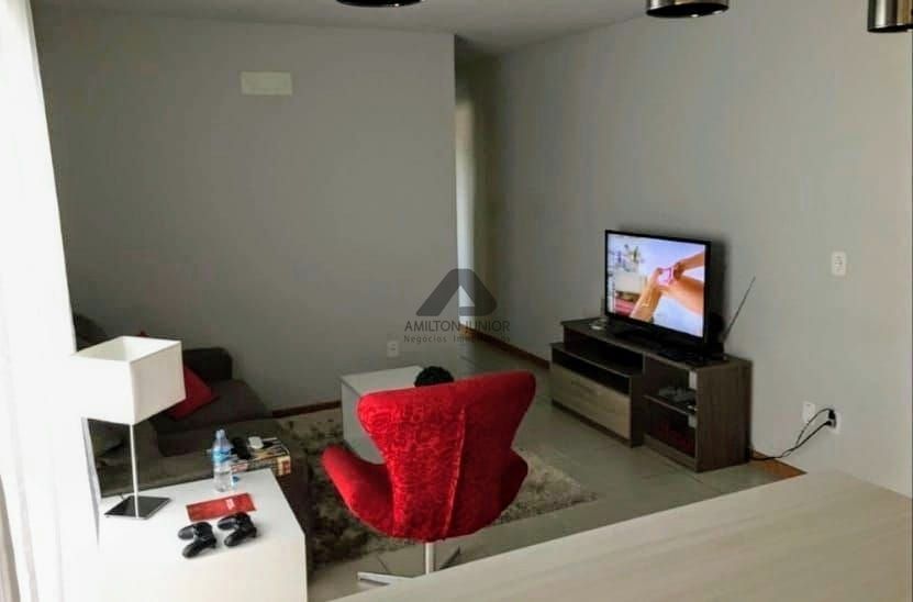 Apartamento à venda com 2 quartos, 73m² - Foto 2