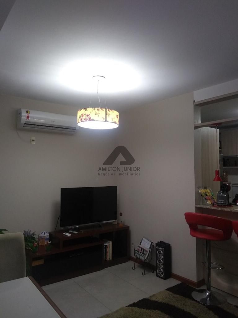 Apartamento à venda com 2 quartos, 75m² - Foto 13